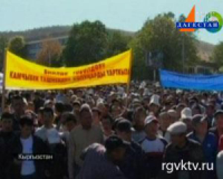 В Киргизии родственники арестованных депутатов объявили голодовку