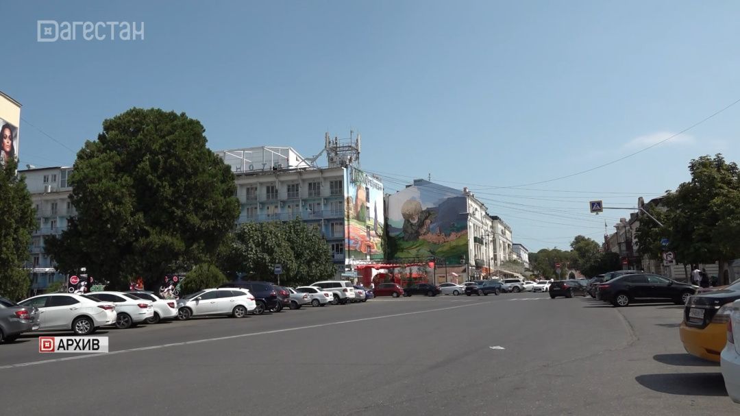 В Махачкале жилой дом поврежден обломками беспилотника