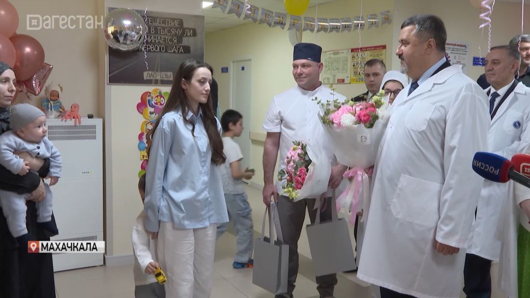Врио главы Дагестана посетил перинатальный центр «Мама Патимат»