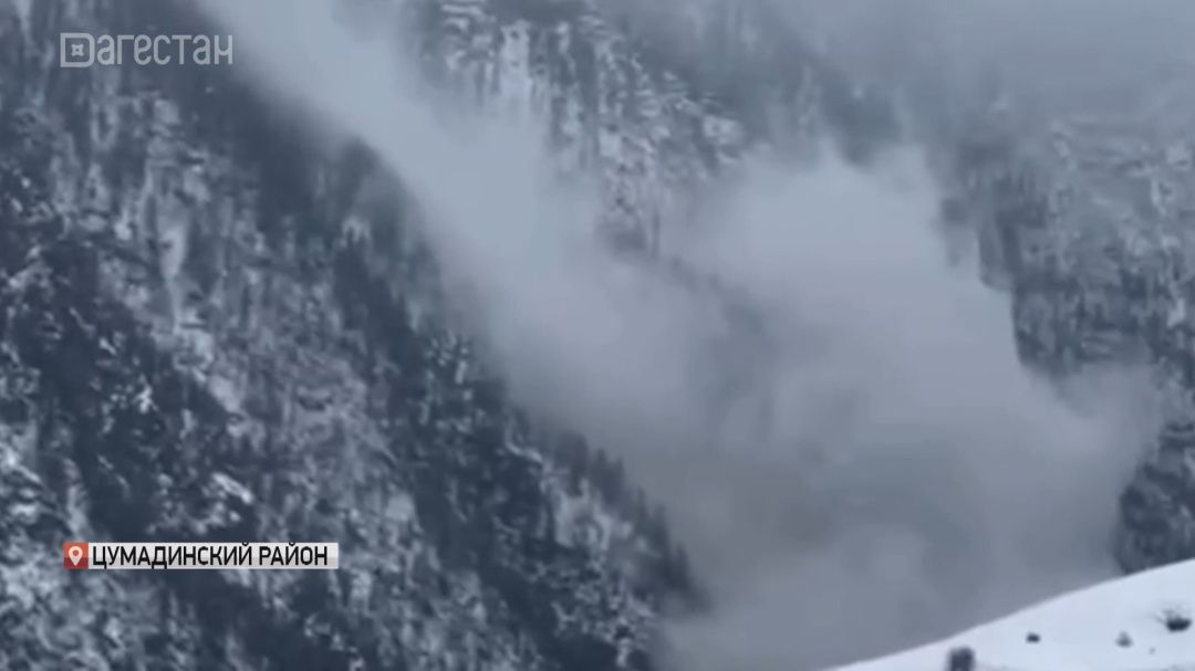 В Цумадинском районе нашли тело погибшего при сходе лавины пограничника