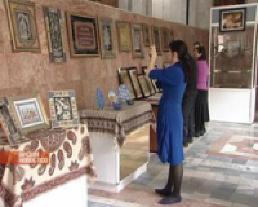 В Национальной библиотеке открылась выставка иранского искусства