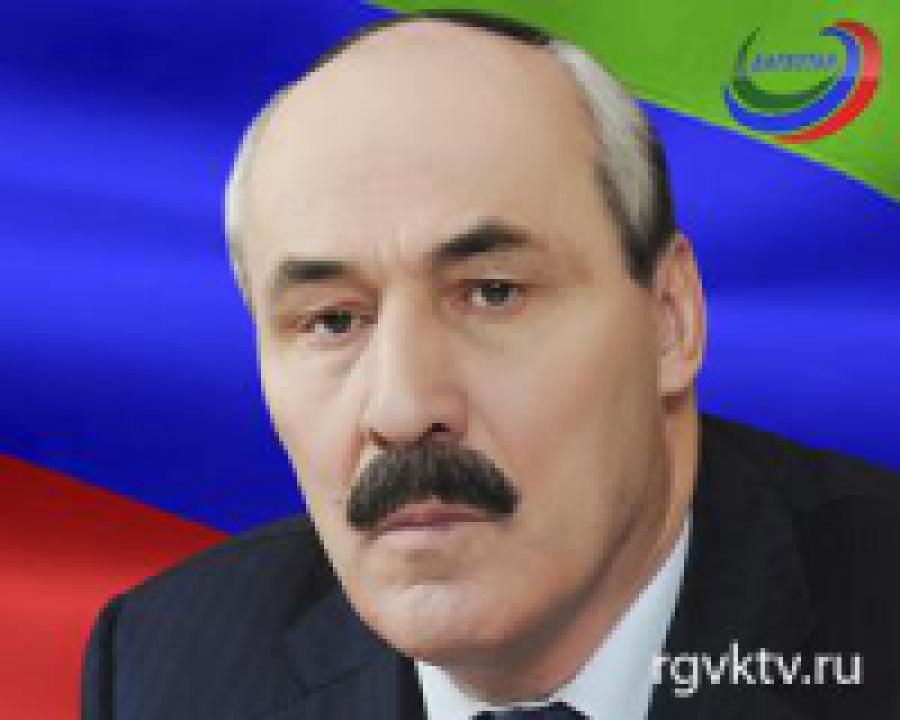 Рамазан Абдулатипов вручил Самуэлю Это`О  орден "За заслуги перед Республикой   Дагестан" 