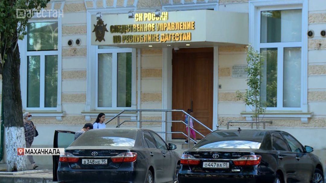 В Махачкале женщина без медобразования покалечила пациентку, проводя липосакцию