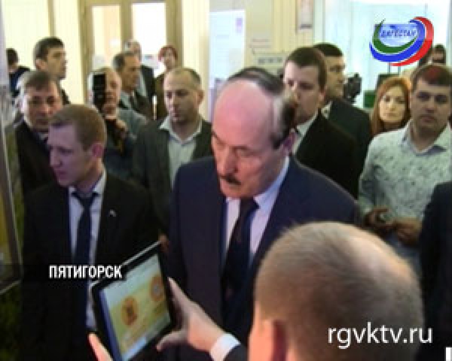 Рамазан Абдулатипов принял участие в III Форуме СМИ СКФО