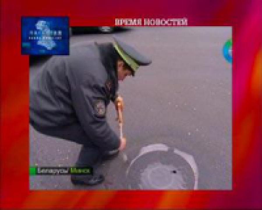 В Беларуси гаишники и водители объединились в войне против ям на дорогах