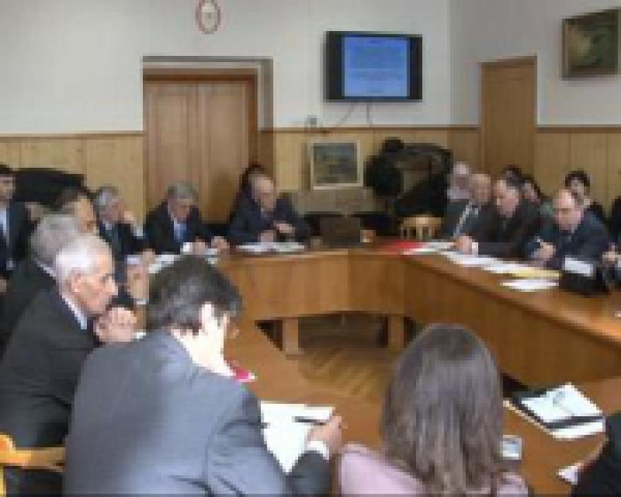 В ДНЦ РАН обсудили статью Путина 