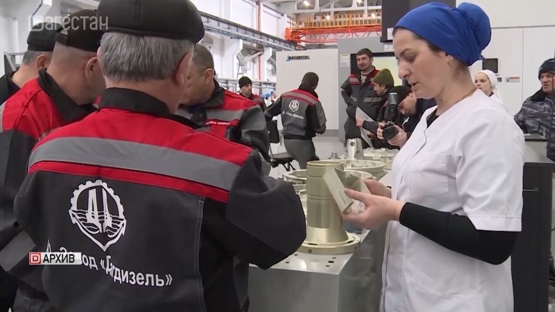 Врио главы республики Федор Щукин обсудил перспективы развития завода «Дагдизель» 