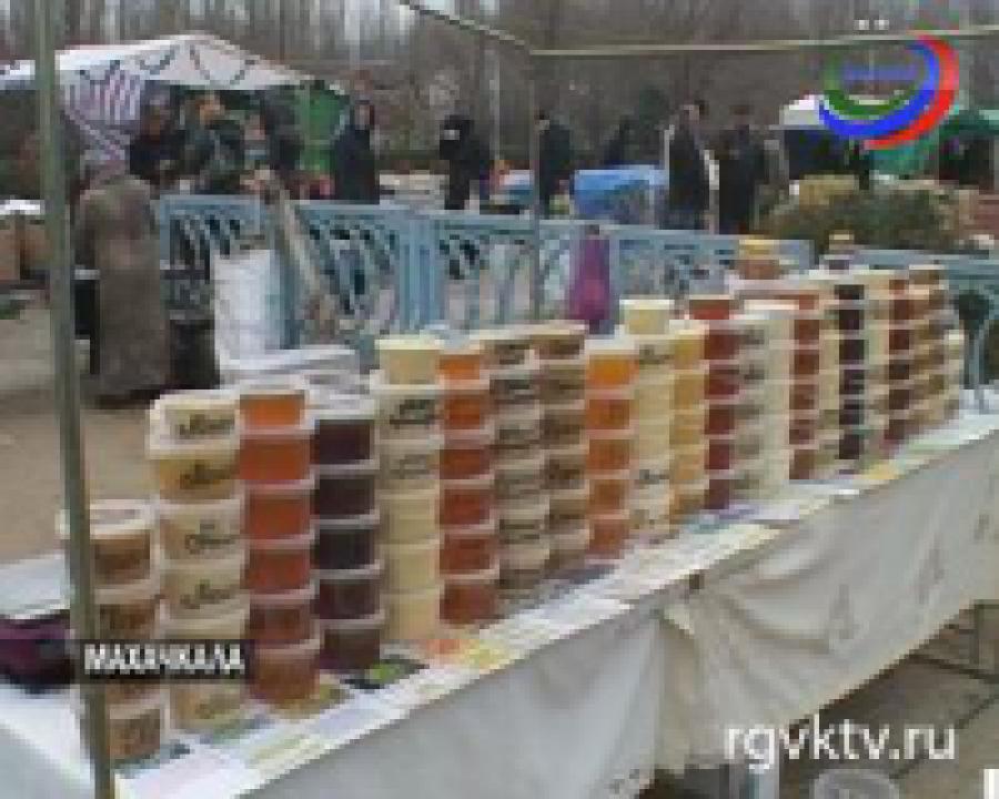 В Махачкале открылась сельхозярмарка 