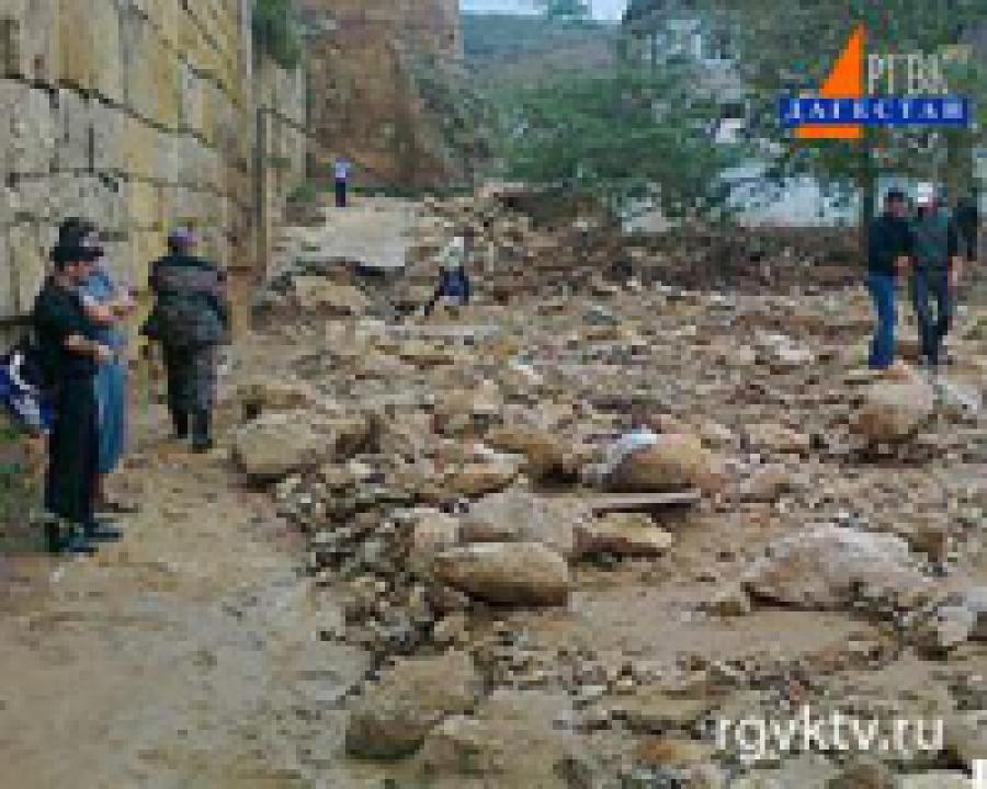 Москва выделит около двух миллиардов рублей на восстановление Дербента