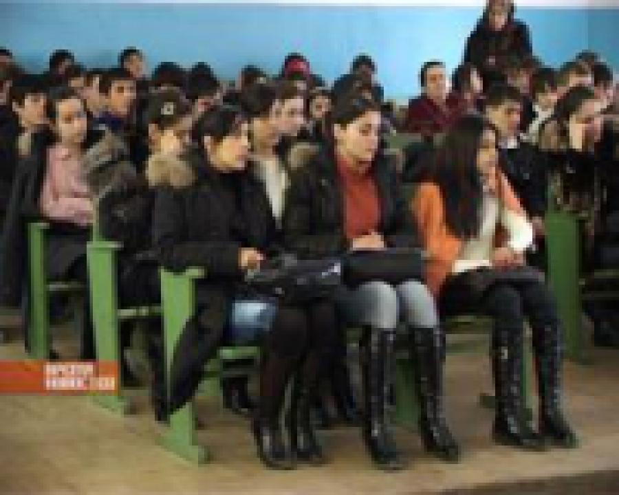Сегодня в одном средних общеобразовательных учреждений прошла профориентационная работа