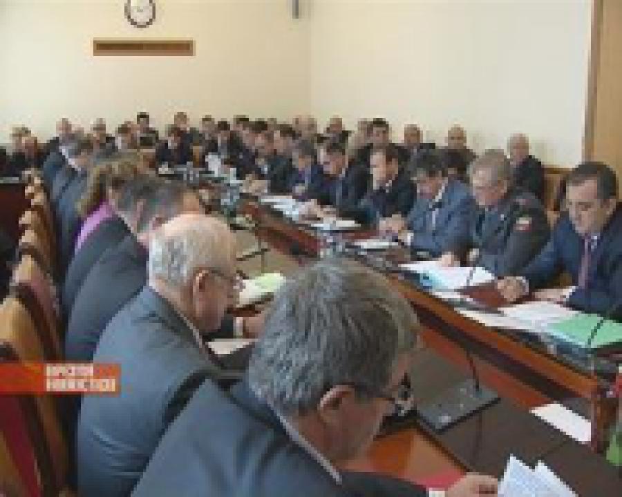 В правительстве РД обсудили бюджет на 2012-й год и готовность ЖКХ к зиме