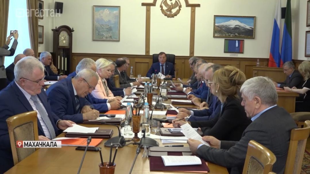 Повестку предстоящей сессии обсудили на заседании президиума Народного Собрания