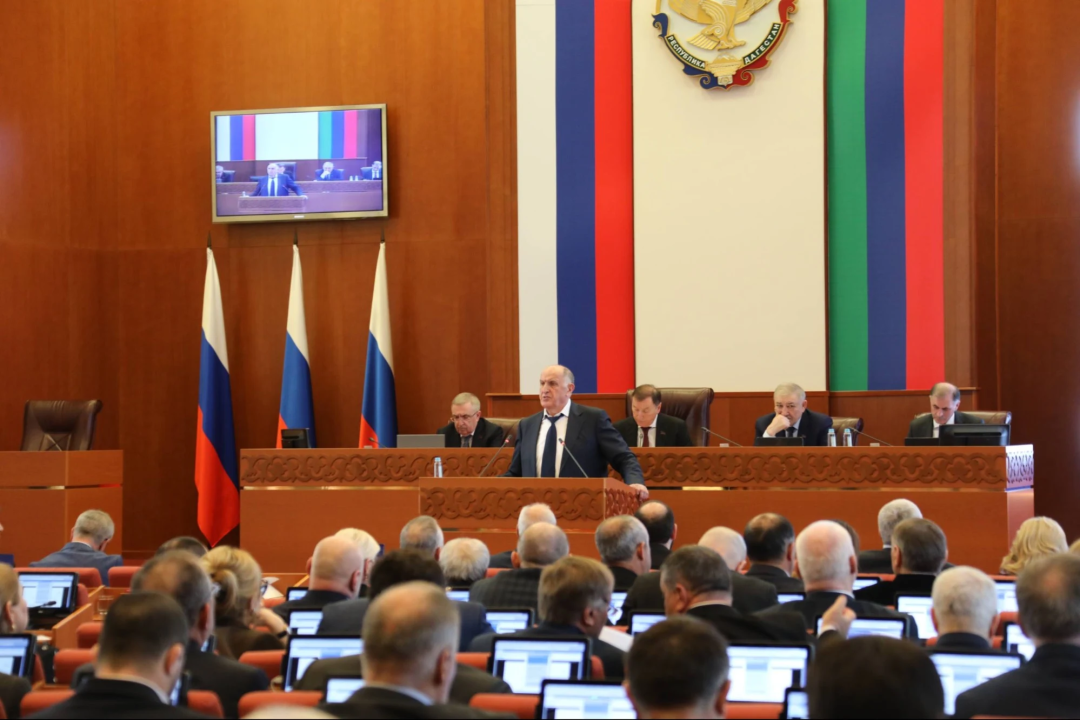 Премьер Дагестана поблагодарил спикера народного Собрания РД за совместную работу