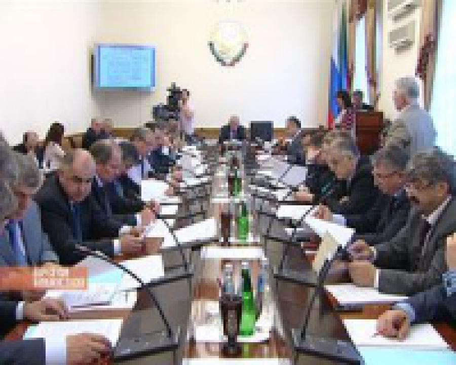   Заместителю директора РДЮСШ по учебно-воспитательной работе Низами Бабаеву исполнилось 70 лет