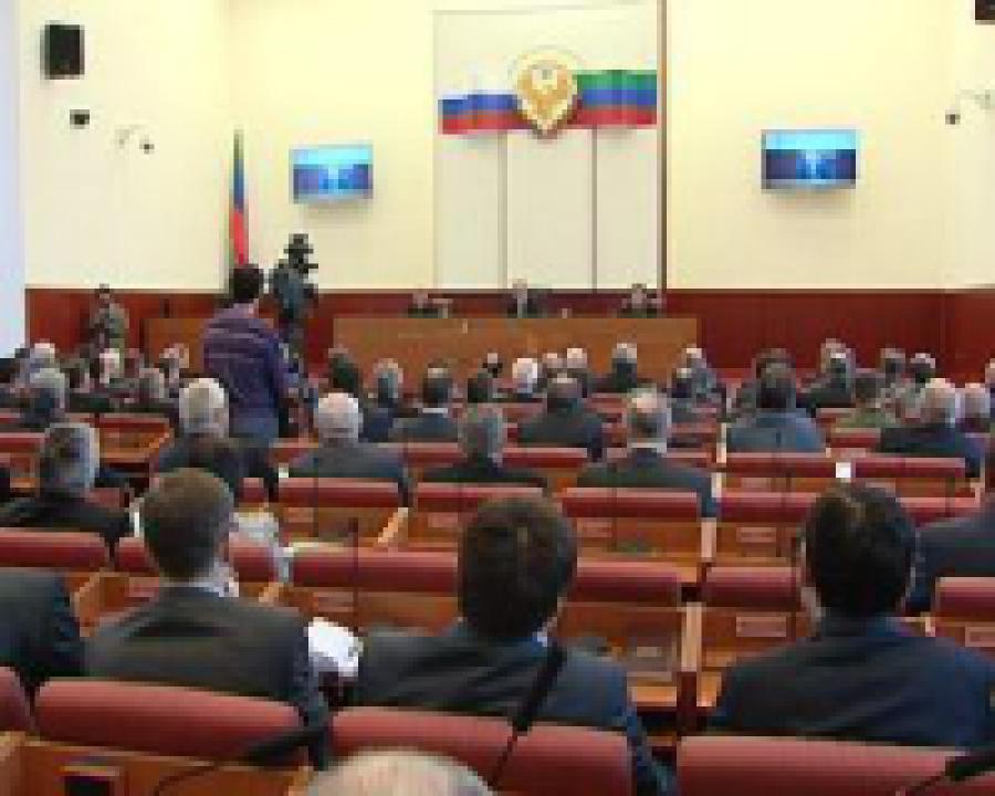 Магомедсалам Магомедов провел расширенное заседание Совета безопасности РД 