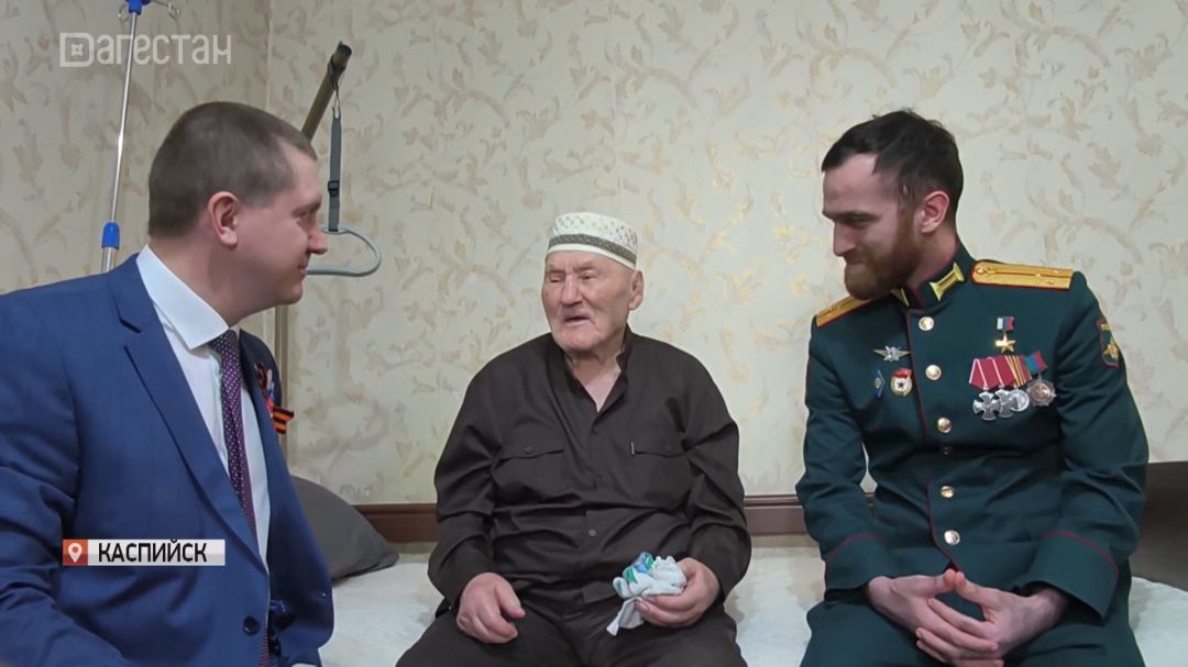 Темирлан Абуталимов с Олегом Фомченковым-Бровко посетили ВОВ Мусу Багаудинова