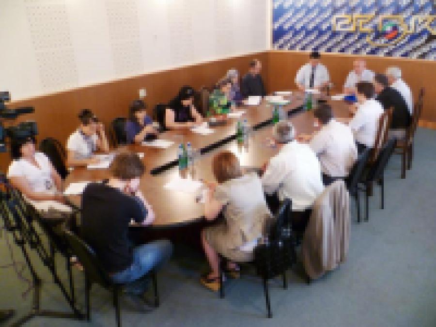 Конференция организаторов ювелирной выставки  « Золото России - 2010» и « Магия камня» 