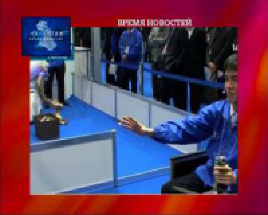 В Японии представили новую версию киборга-домохозяйки