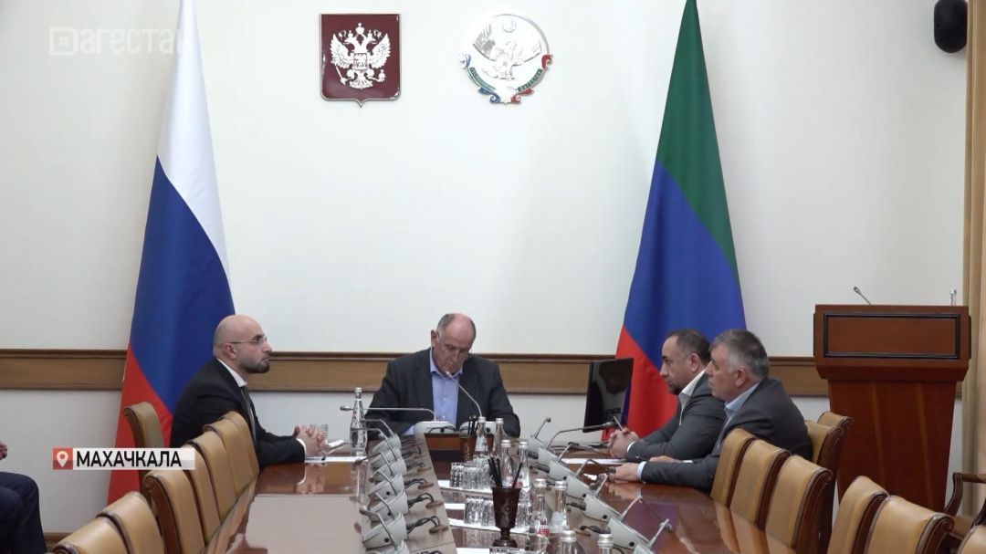 Абдулмуслим Абдулмуслимов: в пострадавших от паводков районах привьют скот от сибирской язвы