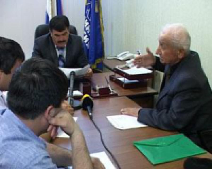 Депутат Ахмед Изилов сегодня вел прием граждан