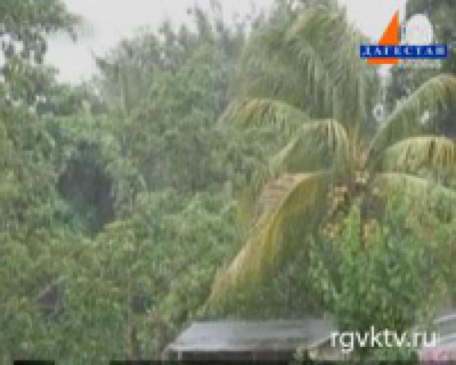 Шторм Исаак угрожает сорвать съезд республиканцев