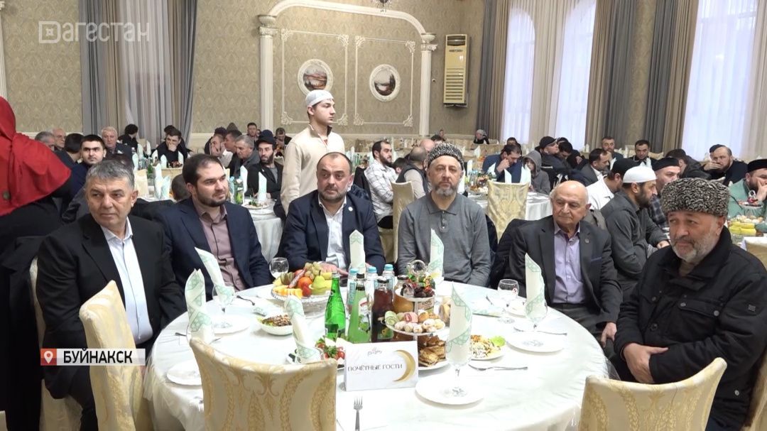 Масштабный общегородской ифтар прошел в Буйнакске 