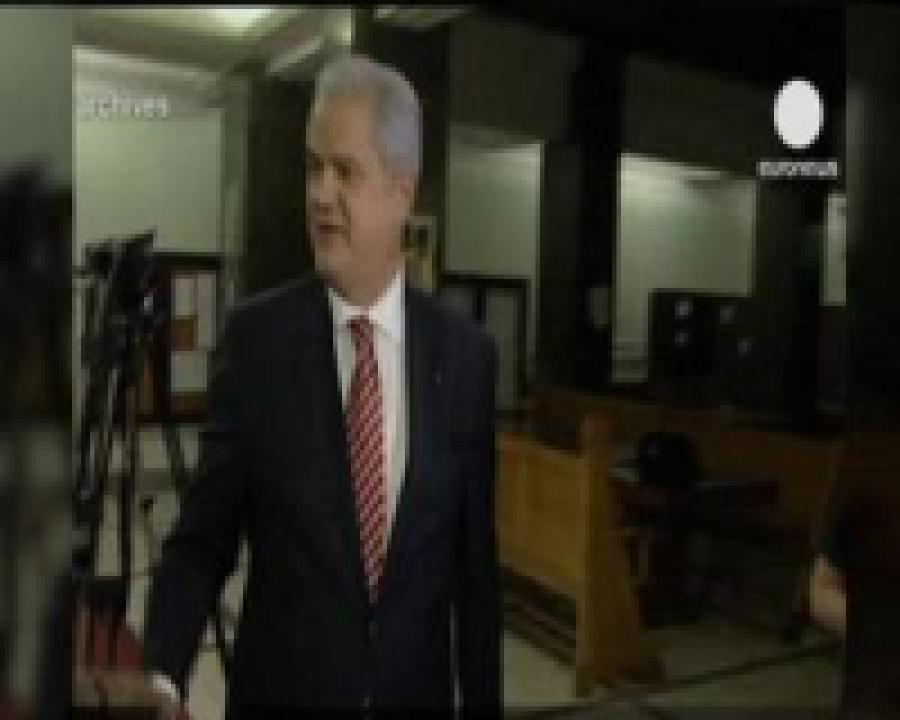 Бывший премьер Румынии  попытался покончить с собой