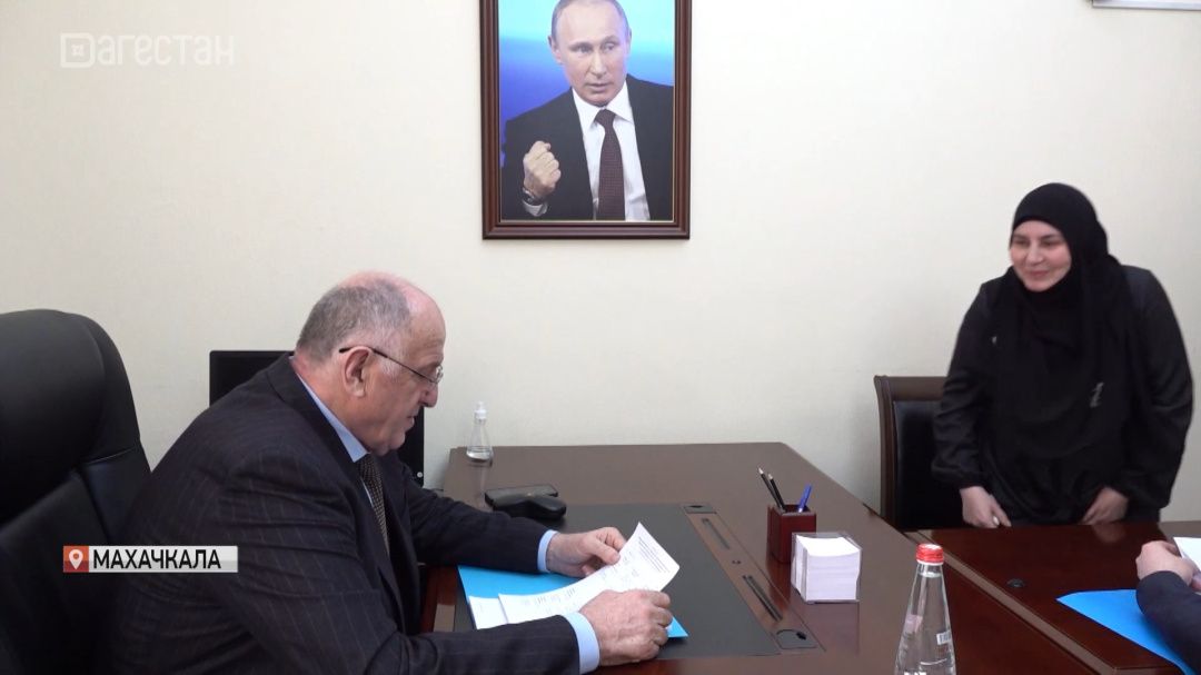 Председатель правительства Дагестана провёл личный приём граждан