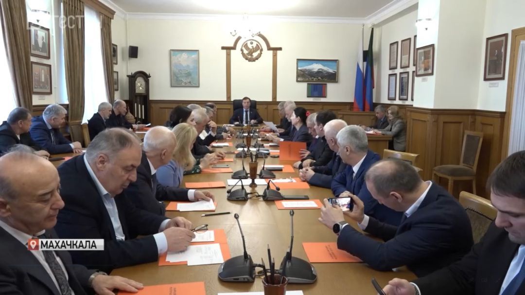 Заур Аскендеров провёл совещание по актуальным вопросам деятельности парламента