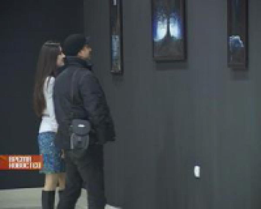 В  Махачкале проходит выставка  «Орнамент на моей ладони»