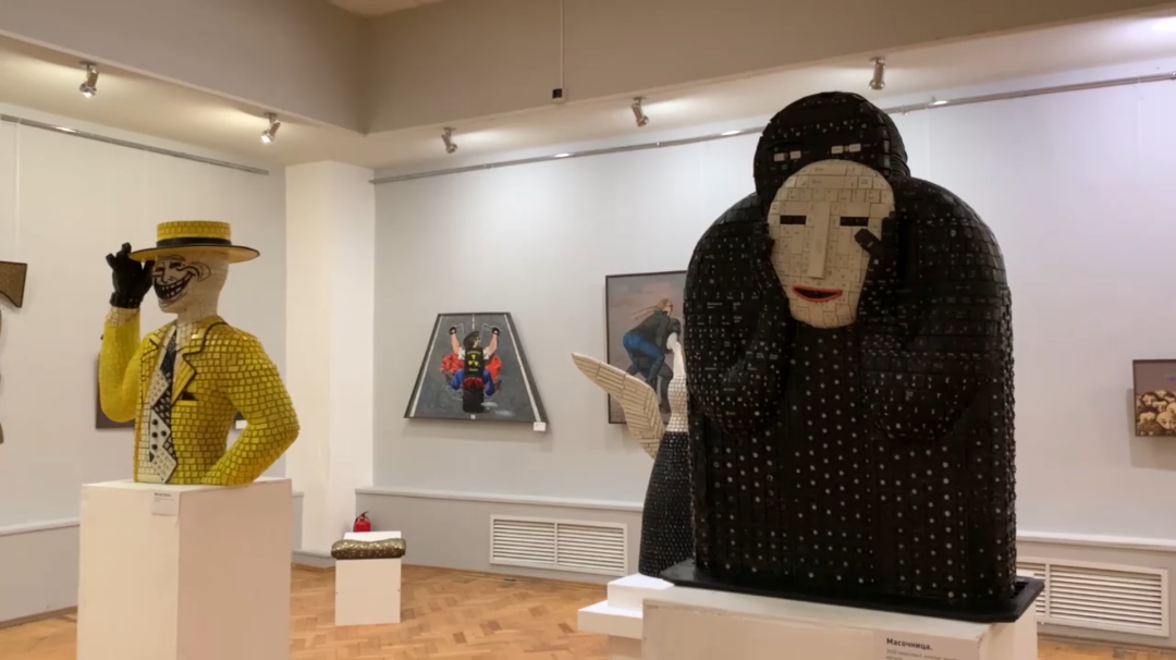 Ретроспективная выставка Закарьи Закарьяева «Суета»