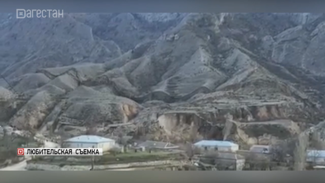 Километровый оползень сошел в реку в Дагестане в Левашинском районе