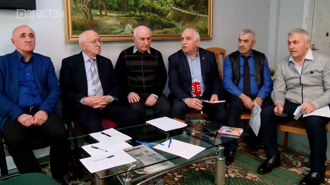 «Халкъ ва заман». Круглый стол: «Сумеем ли сохранить родной язык? 