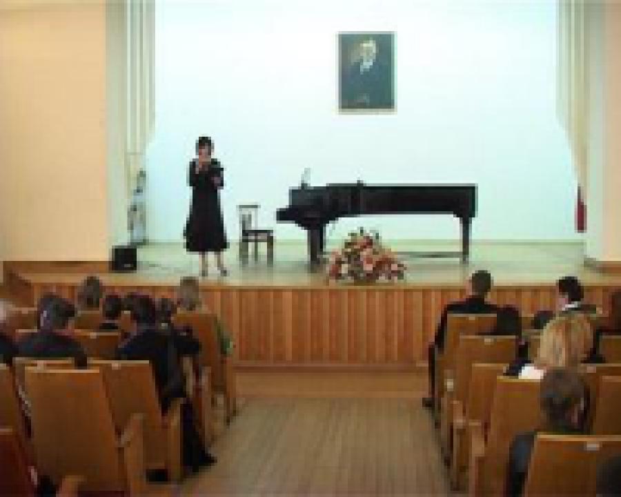 В Махачкале открылся конкурс юных музыкантов 