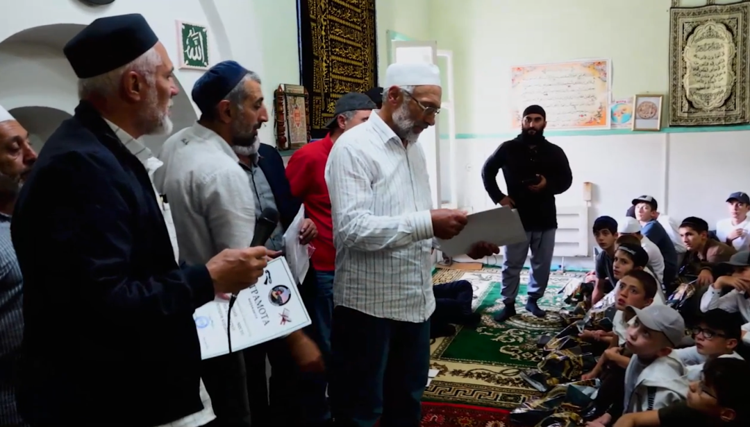 «Вахтар ва инсанар». Конкурс чтецов Корана, посвященный памяти Хаджи Давуда