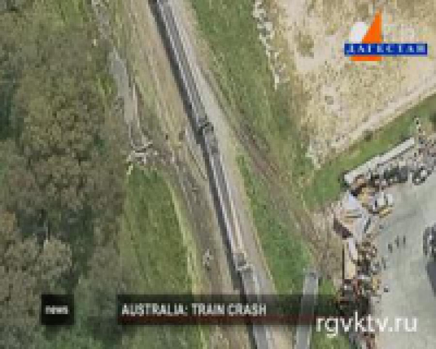 Один человек погиб и восемь получили ранения в железнодорожной катастрофе в Мельбурне