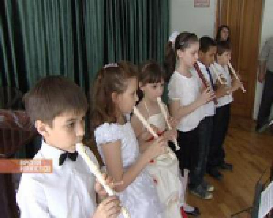 Сегодня    2 года со дня открытия школы для одаренных детей М.Кажлаева