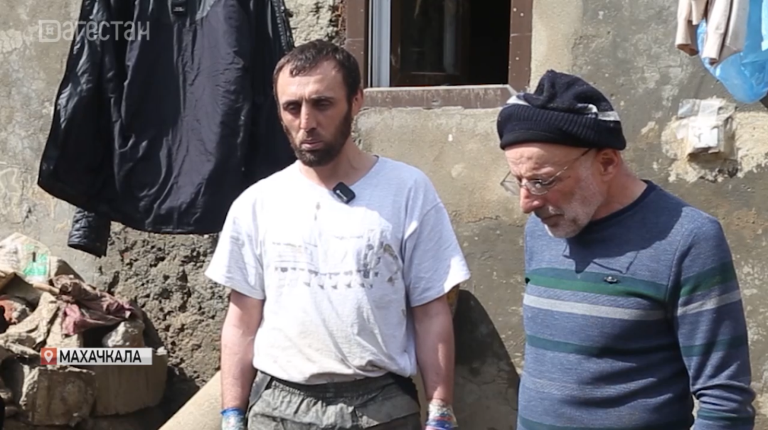 Дагестанец Хатиб Джабраилов спас четырех детей из затапливаемого дома
