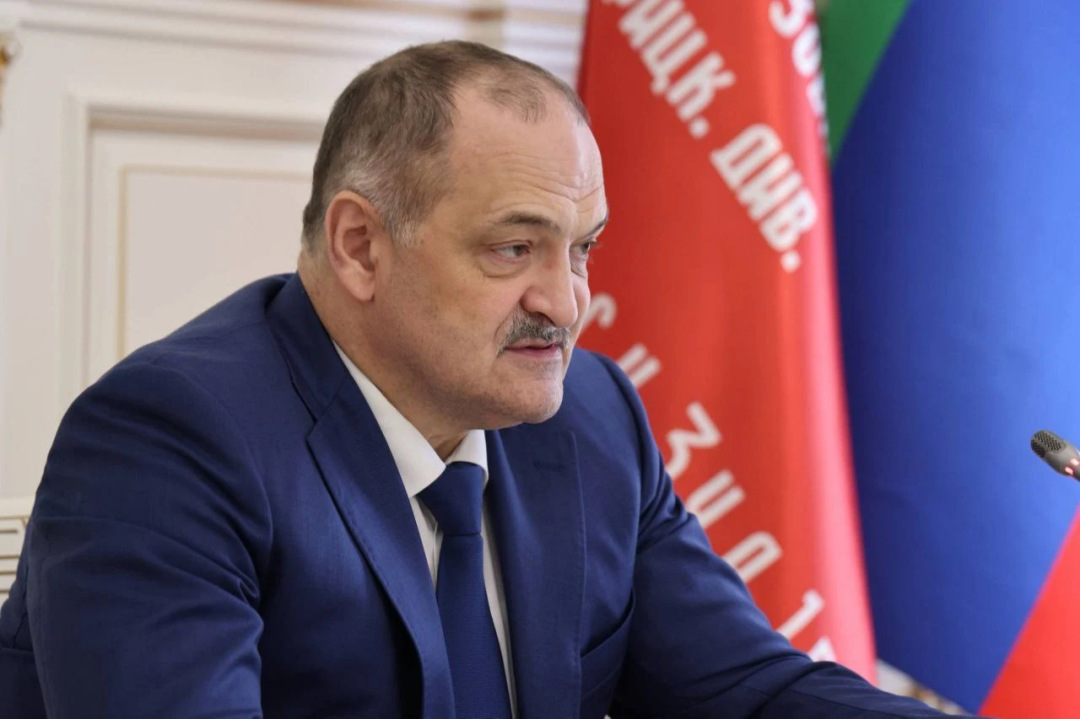 Дополнительную выплату для контрактников-резервистов продлили в Дагестане 