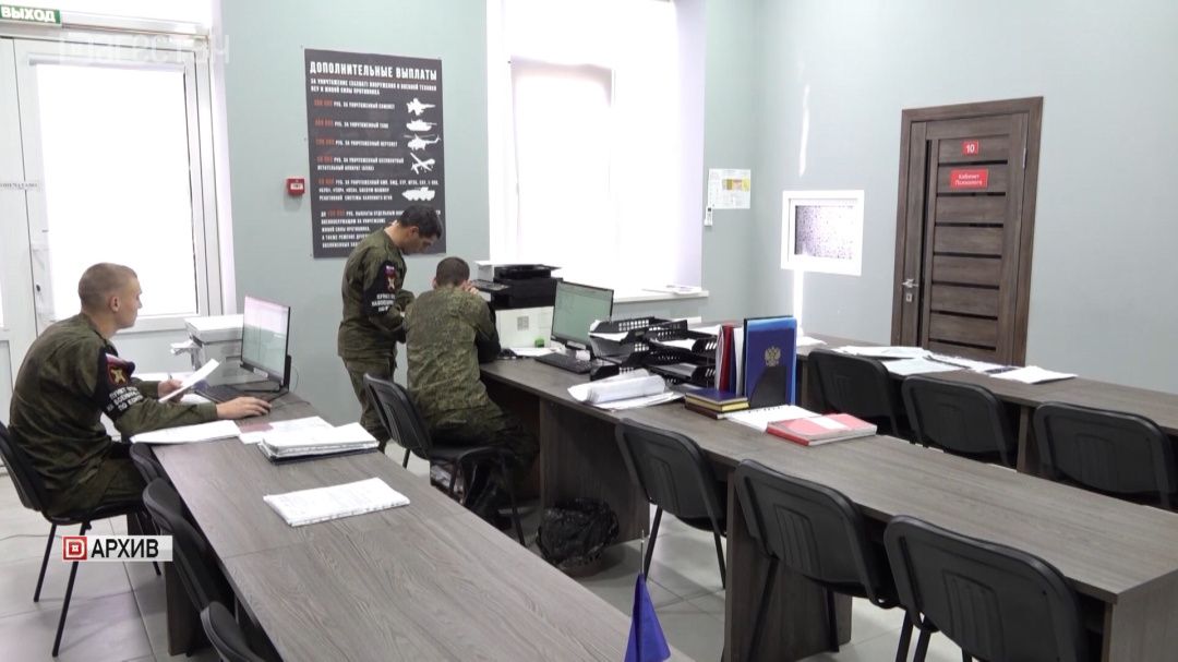Около двух миллионов рублей за службу Родине получают контрактники на СВО