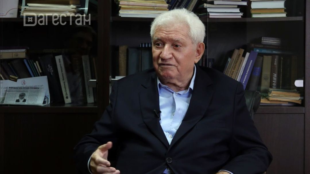 На виду. Ибрагимхан  Камилов