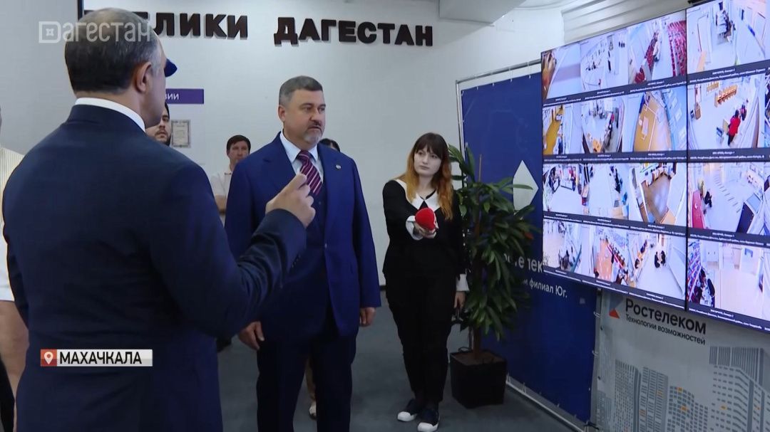 Федор Щукин побывал в региональном Общественном штабе по наблюдению за выборами