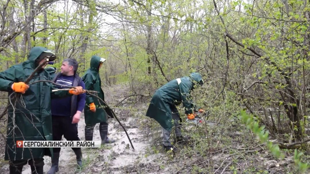 На помощь Сергакалинскому району приехали волонтеры из Казахстана
