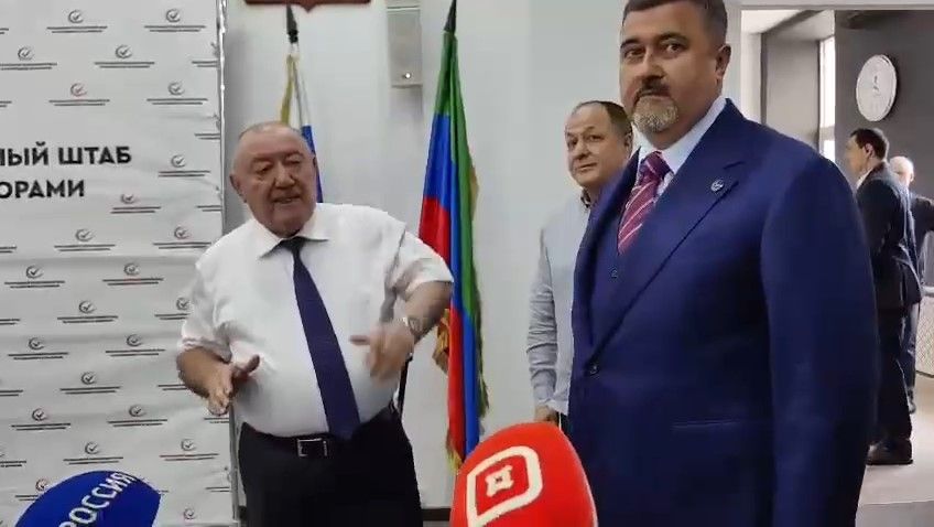 Фёдор Щукин посетил штаб общественного наблюдения за выборами