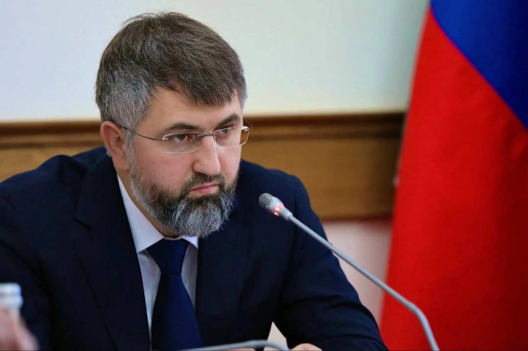 Магомед Рамазанов распорядился активизировать работу по борьбе с нелегальной занятостью 