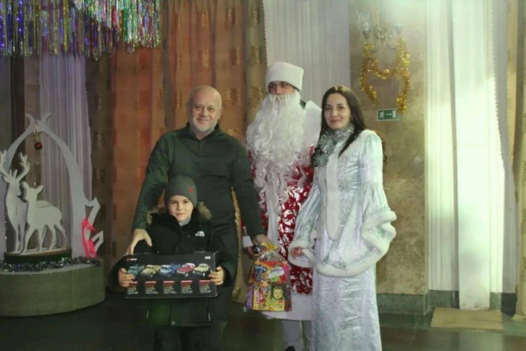 Детям Михайловского района вручили подарки из Табасарана