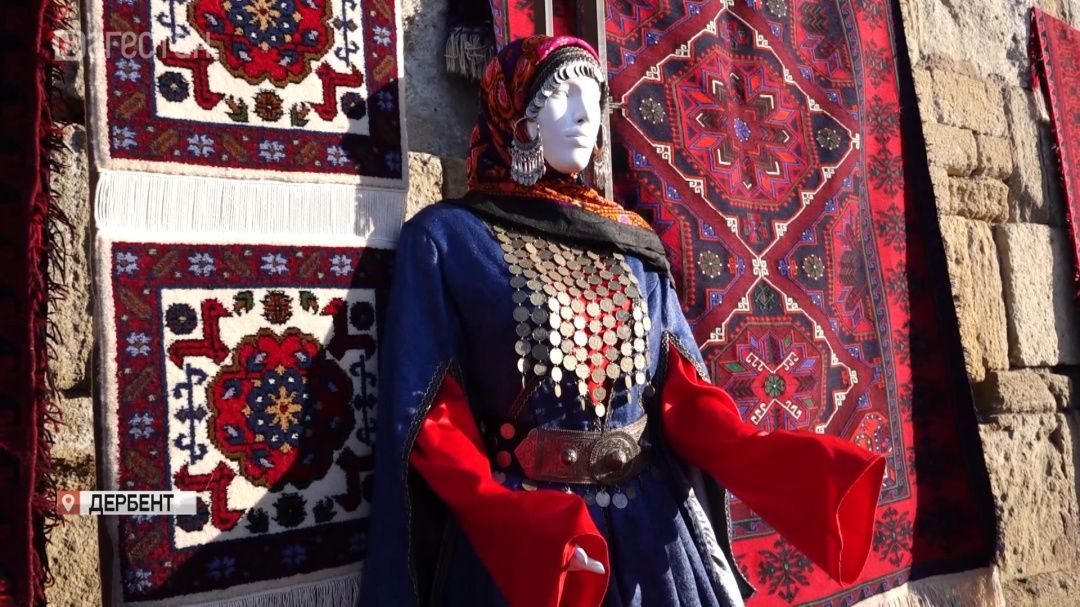 Дербент сегодня говорит на языке красок и орнаментов