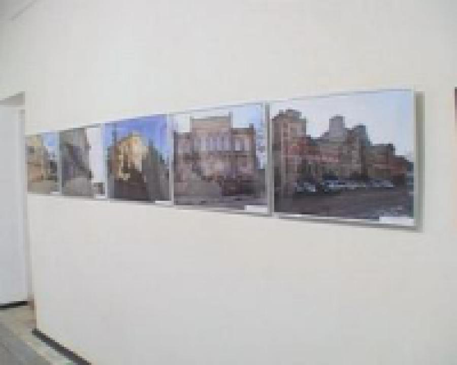 В Музее ИЗО открылась выставка фотографий старинных домов и памятников Дербента