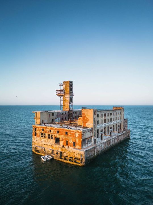 Легендарный 8-й цех завода «Дагдизель» разрушается после сильных дождей