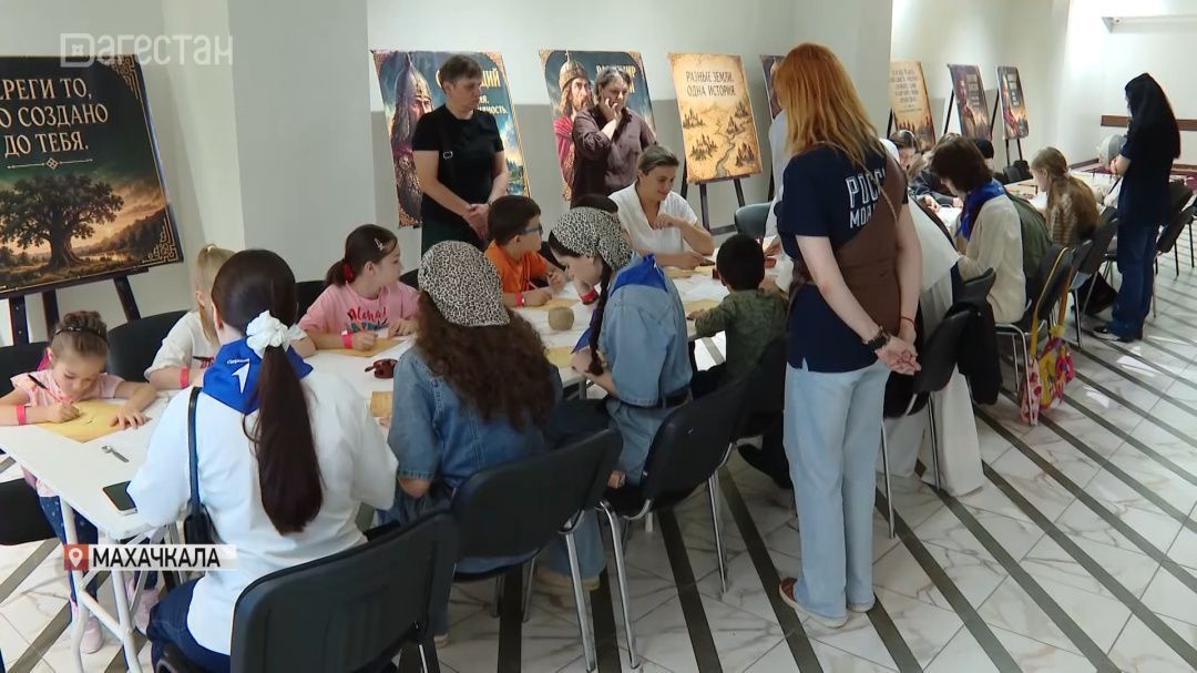 Масштабный просветительский фестиваль прошел в историческом парке «Россия — моя история»